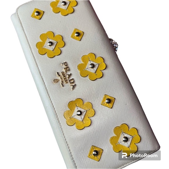 Authentic Rare Prada Staffiano Yellow Flower Long Wallet. - Picture 11 of 13